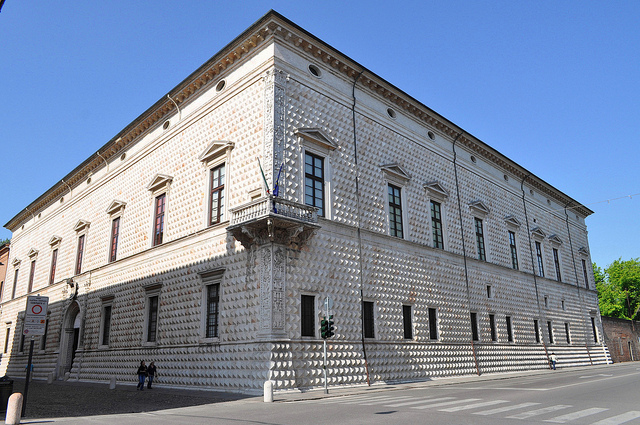 palazzo dei diamanti